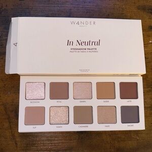 Wander eyeshadow palette